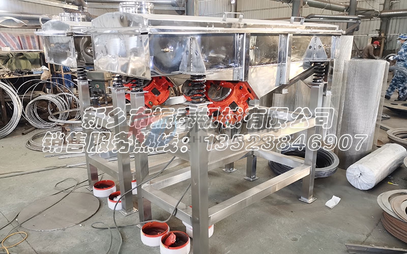 直線振動(dòng)篩物料跑偏怎么回事？解決方法有哪些？
